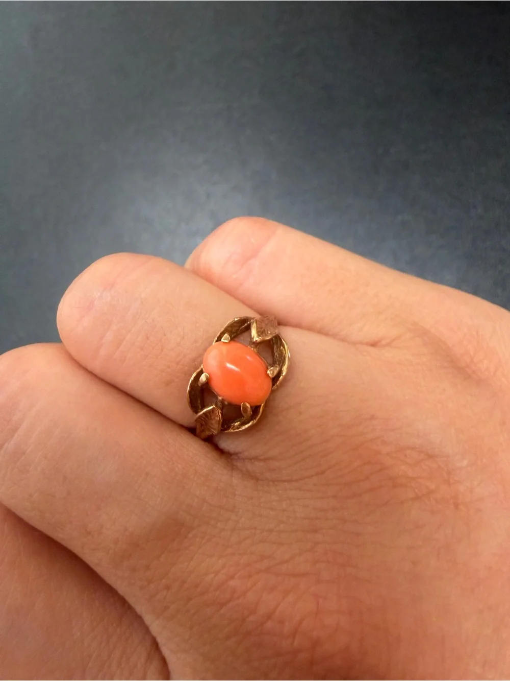 Vintage 10k salmon orange coral leaf ring